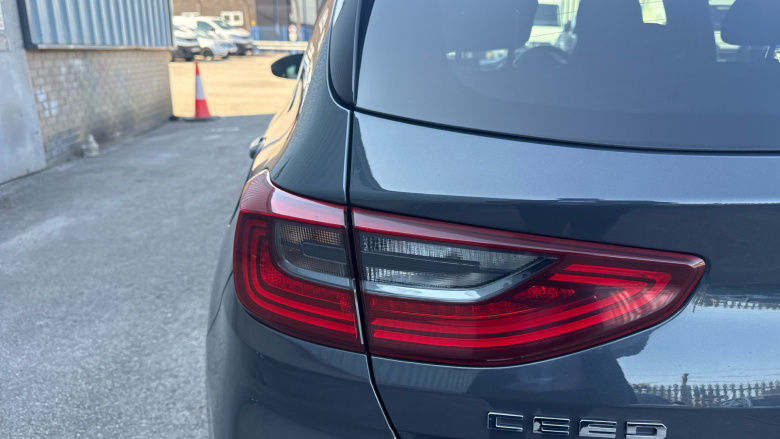 Kia Ceed 1.6 CRDi ISG GT-Line 5dr DCT Diesel Hatchback